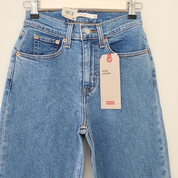 Levi's Mom Jeans High Rise Raw Hem - Picture 2 of 11